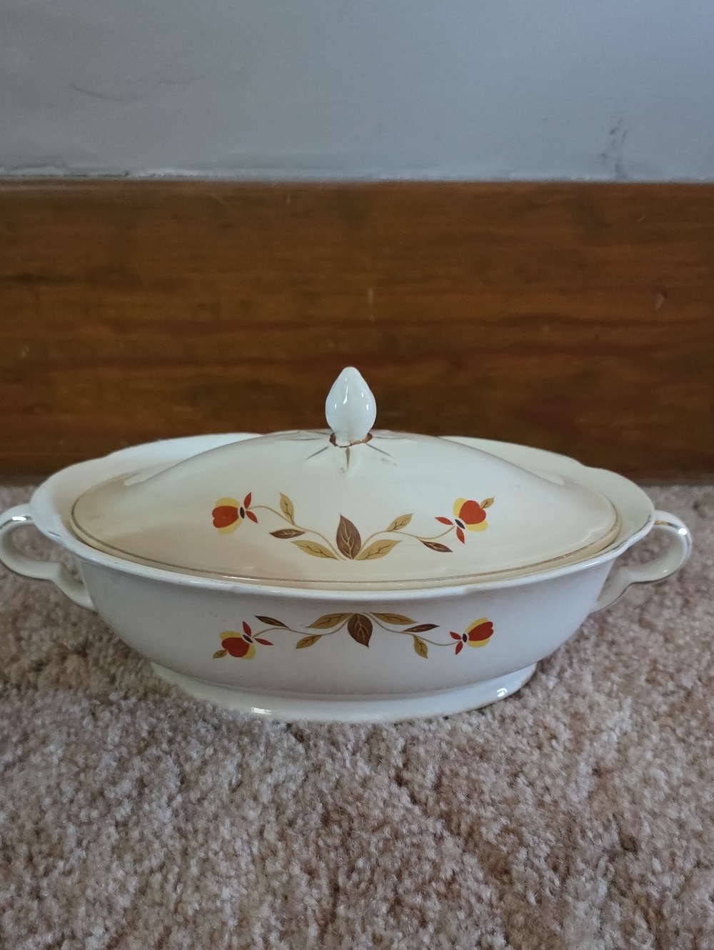 Jewel Tea Autumn Leaf Serving Casserole